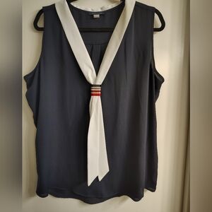 Women's Navy and White Sleeveless Top